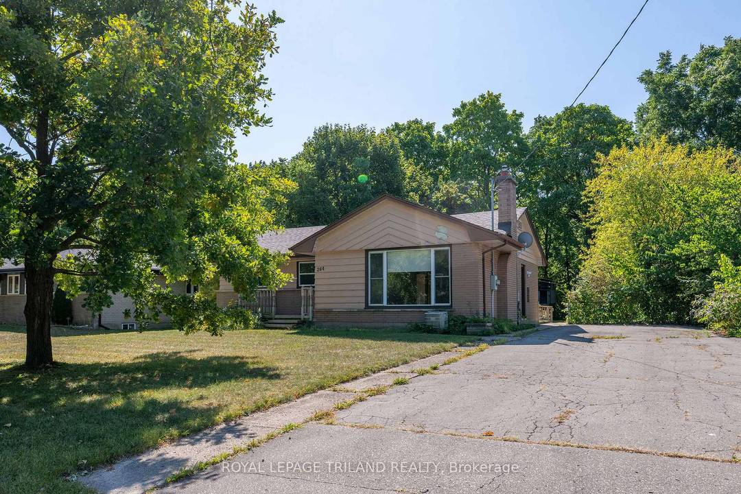 Very sought after location only minutes to Western University and University Heights elementary school.