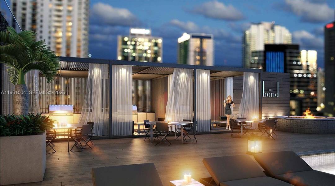 A state of the art residence in sophisticated central Brickell, this 1 bedroom, 1.