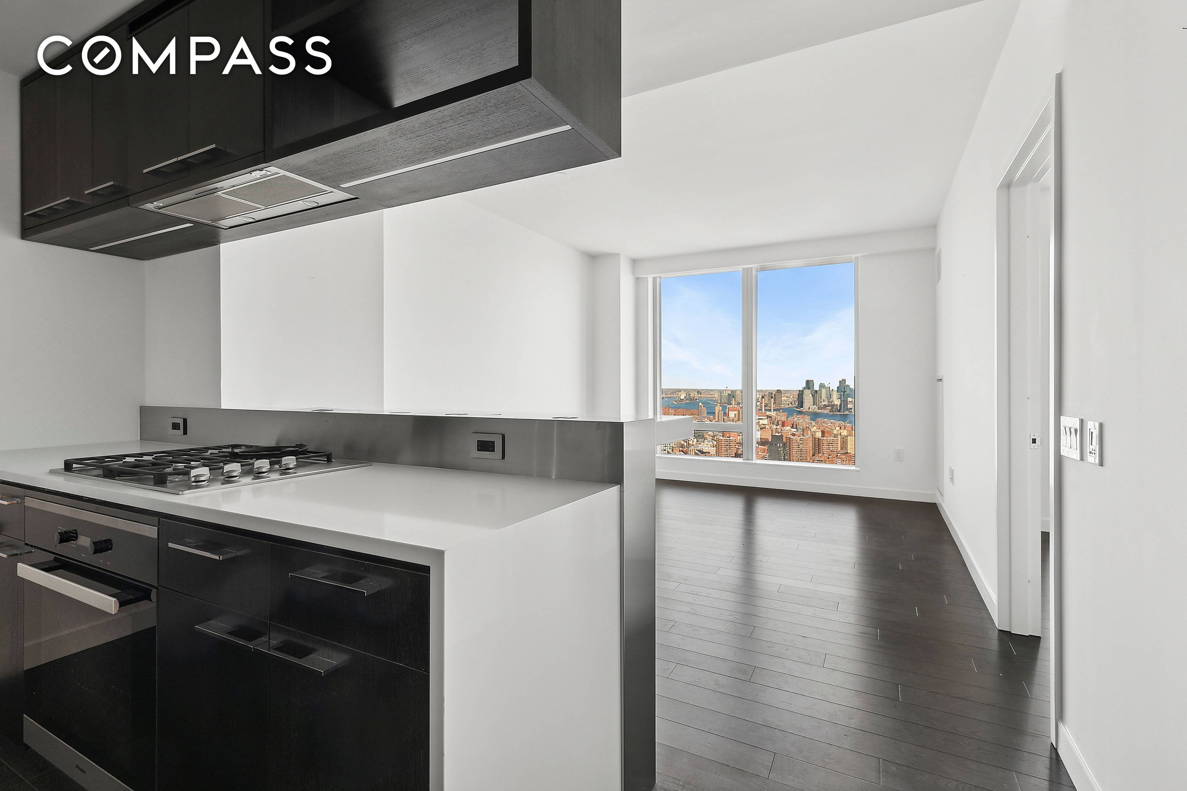 Residence 53E offers a luxurious one bedroom, one bathroom layout, complete with an open gourmet kitchen and a convenient breakfast bar.