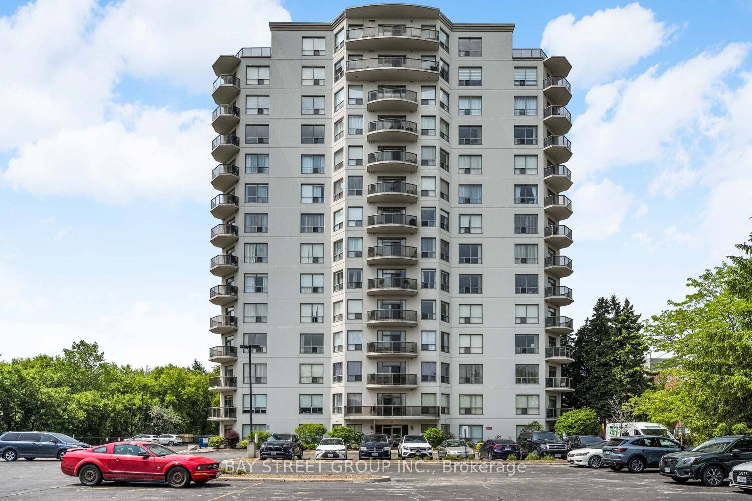 Prestigious Keats Way on the Park.