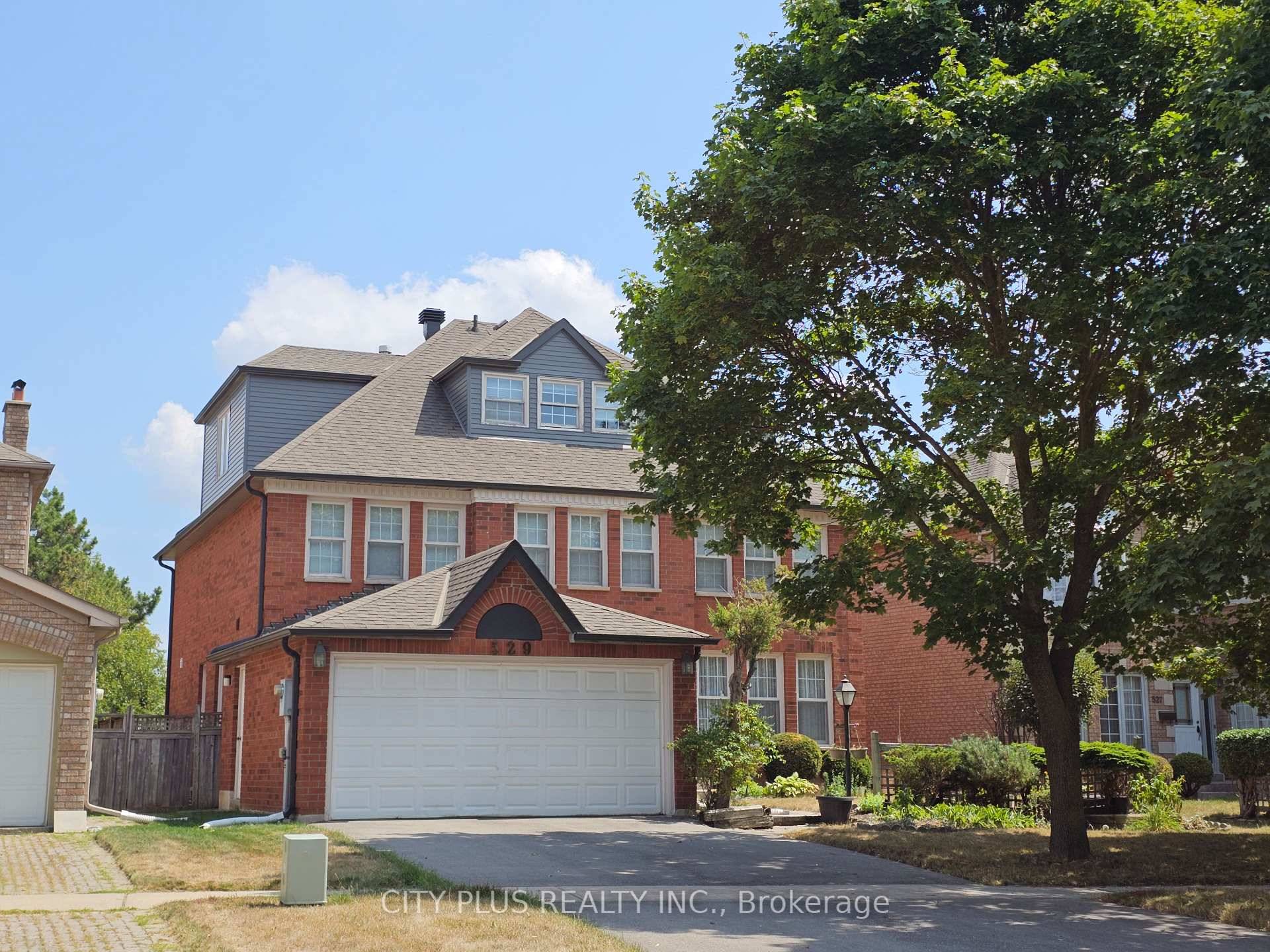 Spectacular 5 bedroom home on a large 50 lot in the heart of the prestigious Unionville community.
