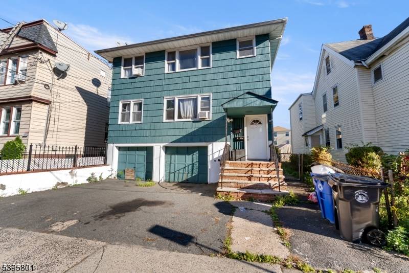 Brookdale Ave Newark City New Jersey Two-Story