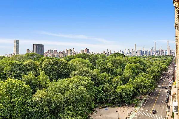 EXQUISITE LIGHT AND UNOBSTRUCTED DIRECT PARK VIEW FROM ALL ROOMSThis wonderful, spacious, corner two bedroom two bathroom residence has breathtaking, unobstructed, East North vistas of Central Park, Morningside Park, and ...