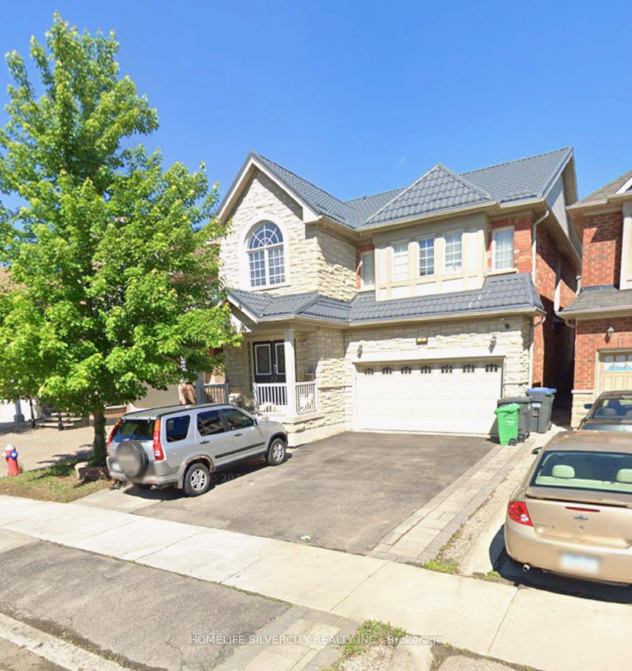 Welcome to this fantastic 2 bedroom Legal Basement apartment, ideally located in one of the most Highly Desirable Bram East Community.