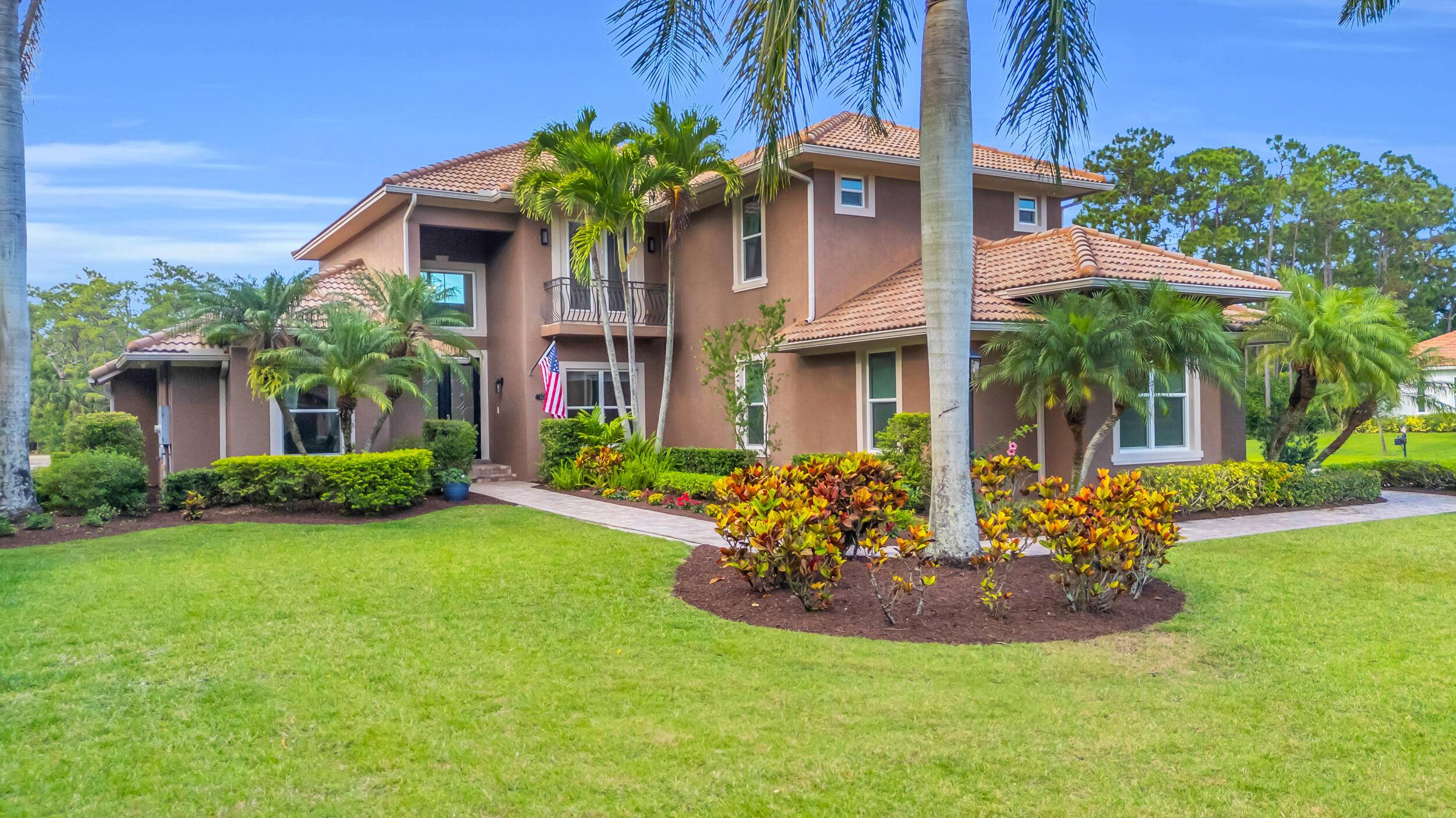 Black Bear Reserve is an intimate gated community featuring custom homes on oversized parcels.