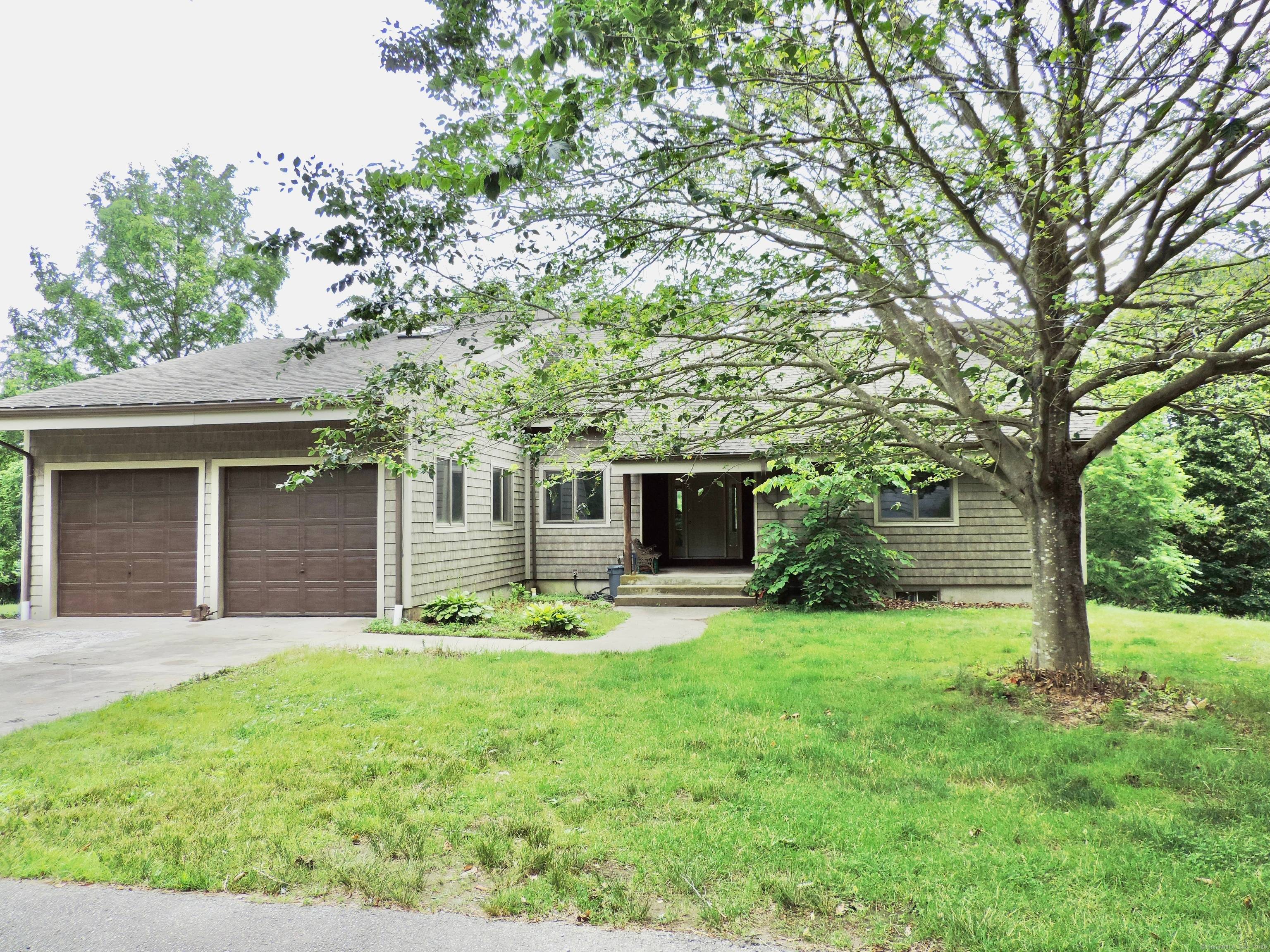 PRICE DROP ! TOTAL OF 33 ACRES AND 3700 SF HOME !