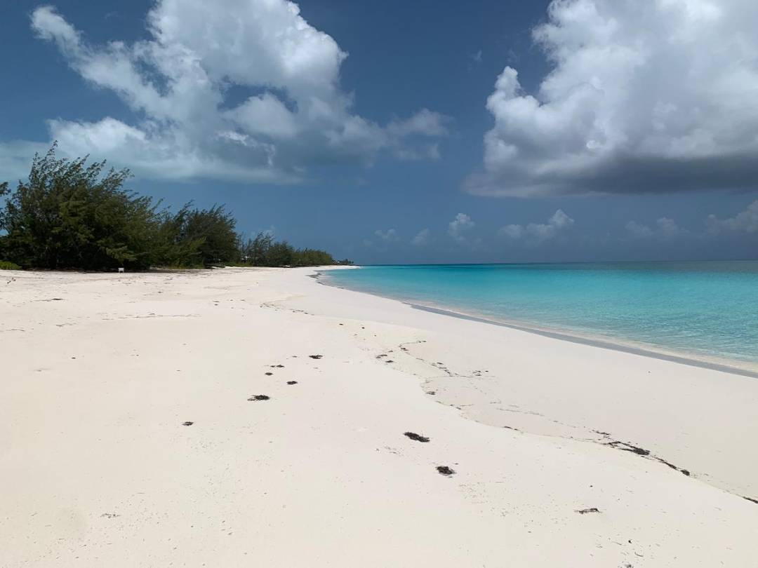 40 F CAPE SANTA MARIA Land Long-Island-Bahamas