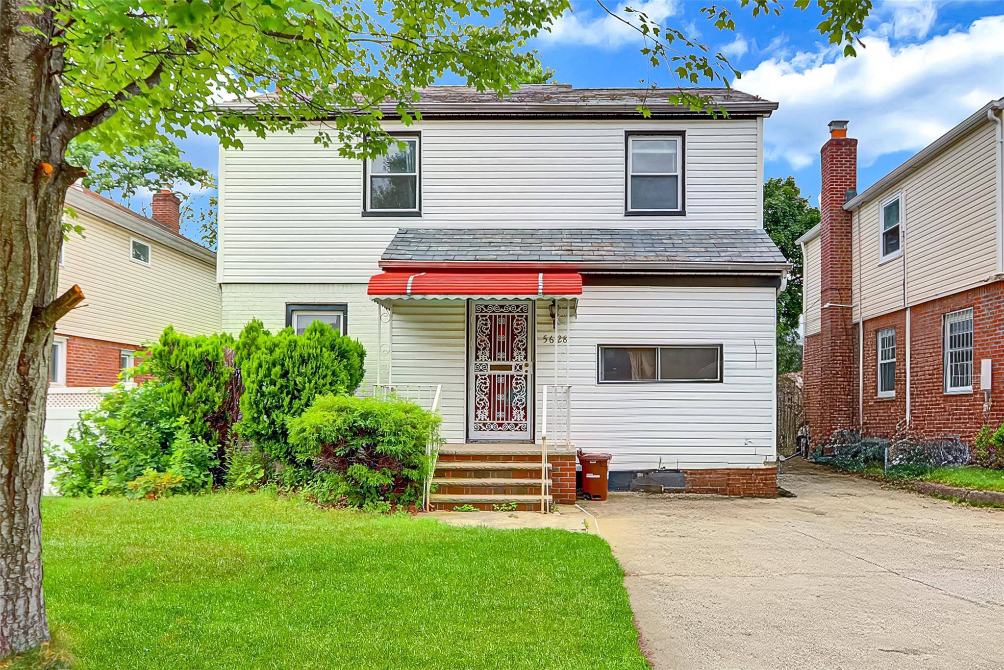Welcome to this beautiful single family home in Bayside.