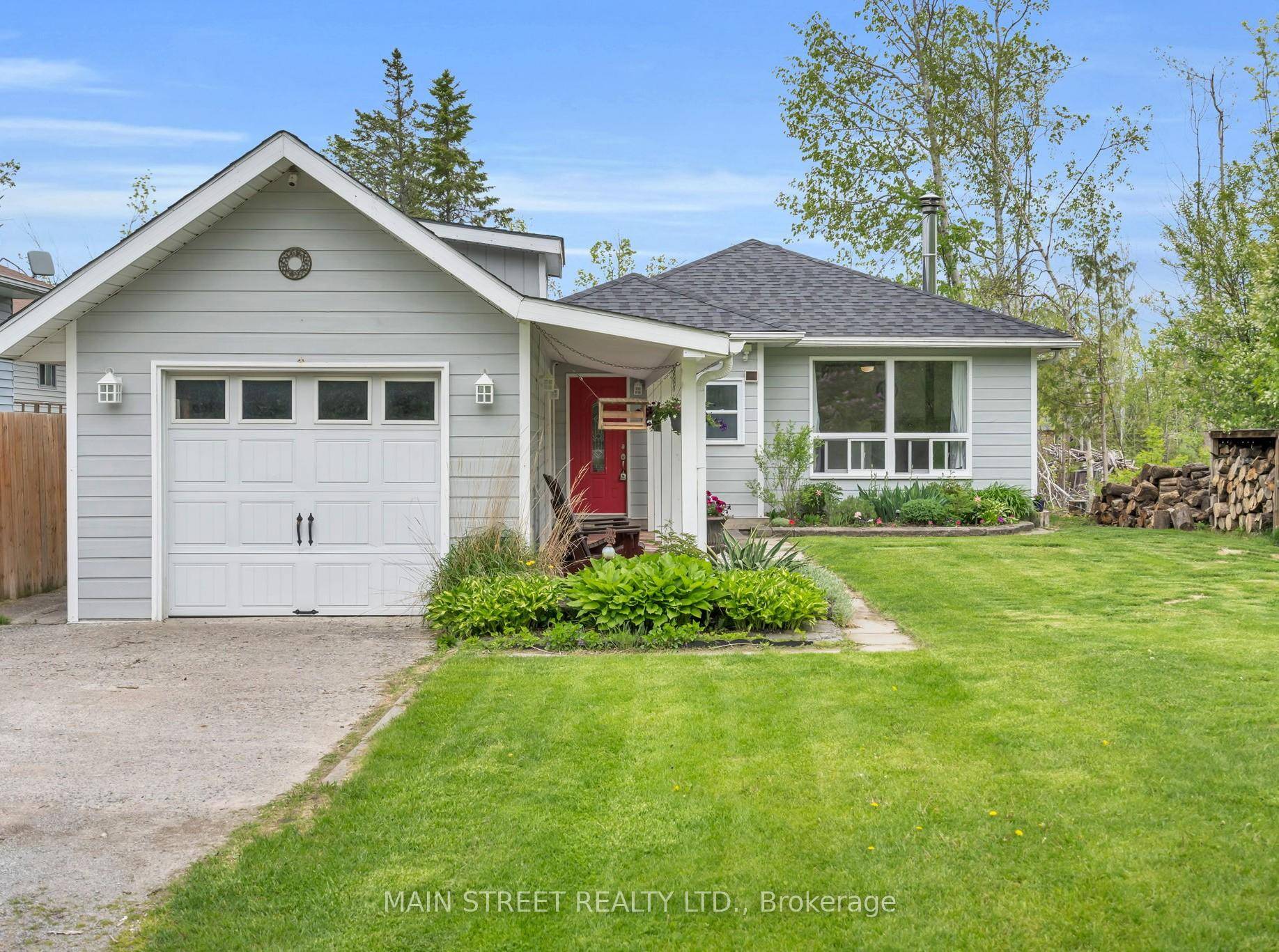 Fall in Love with this charming 3 bed, 1 bath property in Kawartha Lakes.