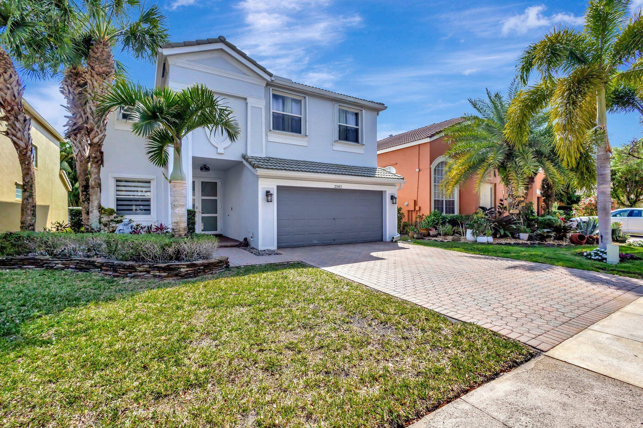 Live the lifestyle you've dreamed of in prestigious Olympia of Wellington !