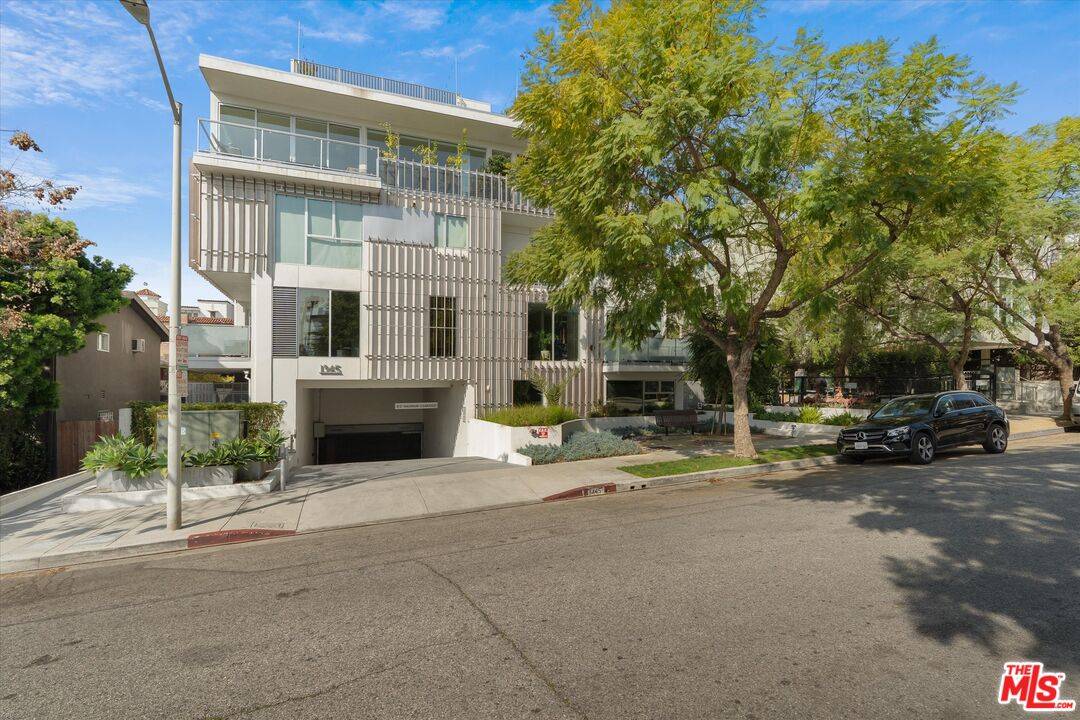 1345 Havenhurst Dr 2BR Hollywood Hills East La