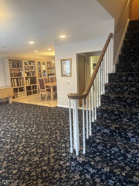 Enjoy the ultimate in convenience and comfort in this fantastic 4 bedroom home !