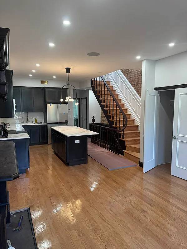 Welcome to 114 West 131st Street !