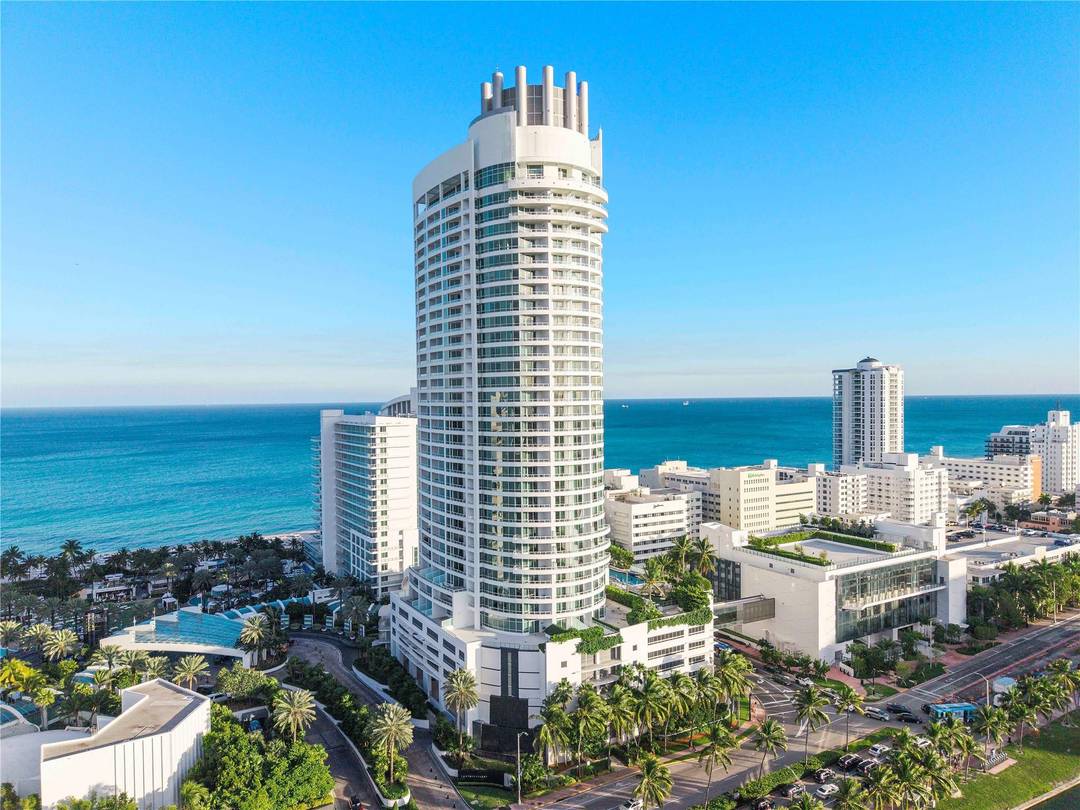 Luxury oceanfront junior suite located on the 27th floor of the Tresor Tower at Fontainebleau II, breathtaking unobstructed direct views of the Atlantic ocean, and Intracoastal.
