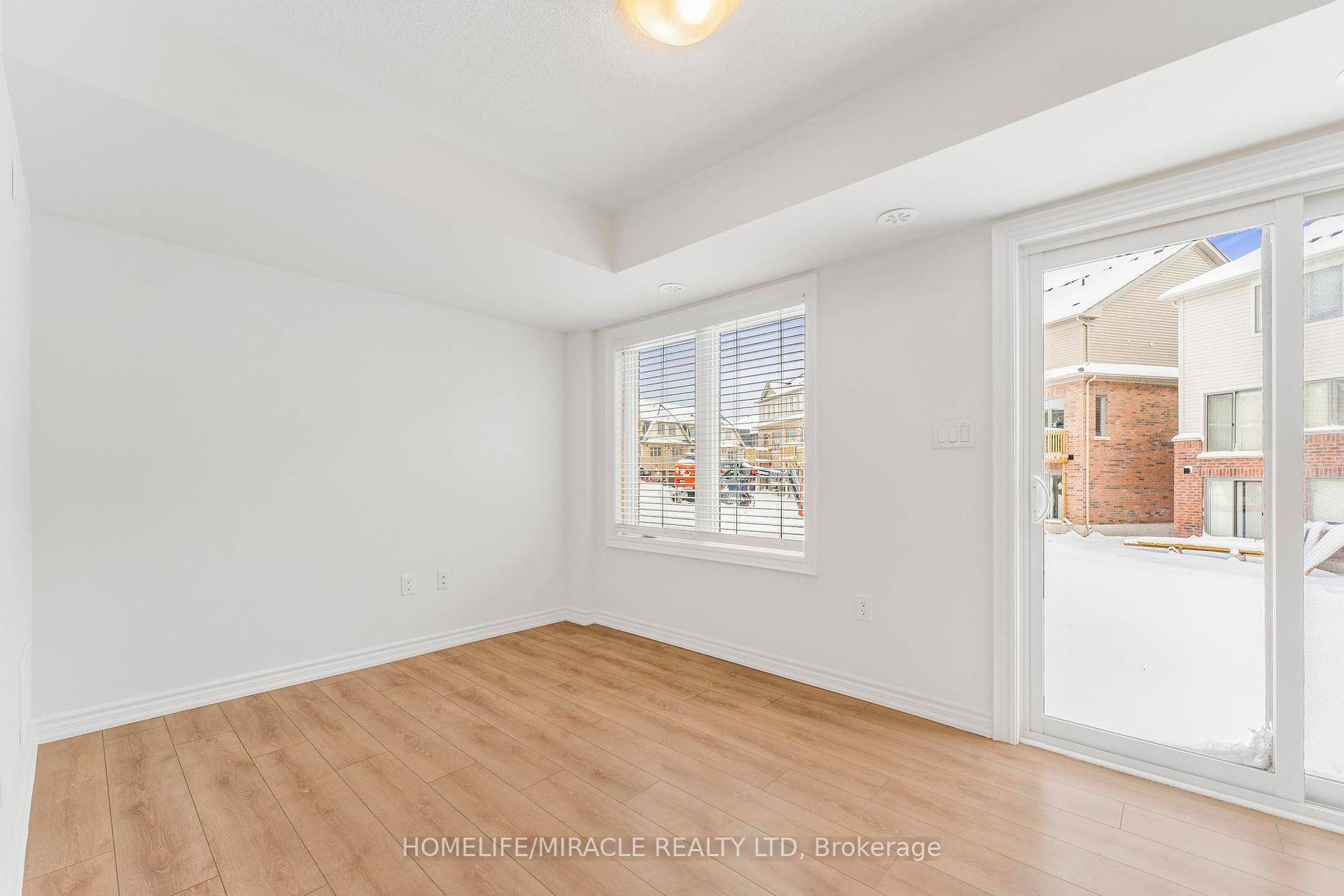 2 years new Townhome Featuring 9 Ft Ceilings, Open Concept Contemporary Design And Laminate Flooring On The Main Floor.
