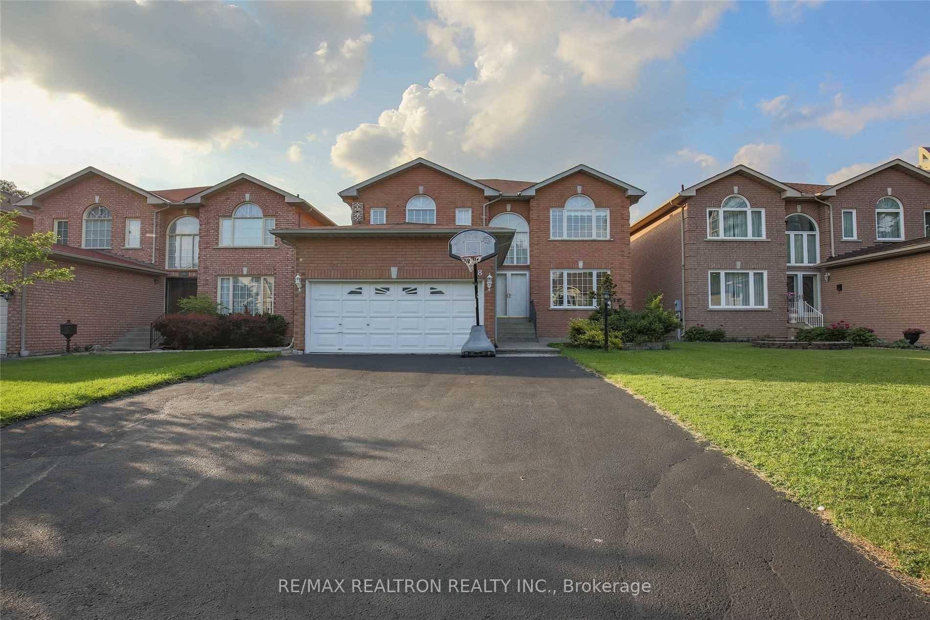 Executive home for lease in prestigious South Richvale, offering a bright and spacious layout with a soaring high ceiling entrance, four bedrooms, convenient second floor laundry, and a versatile main ...