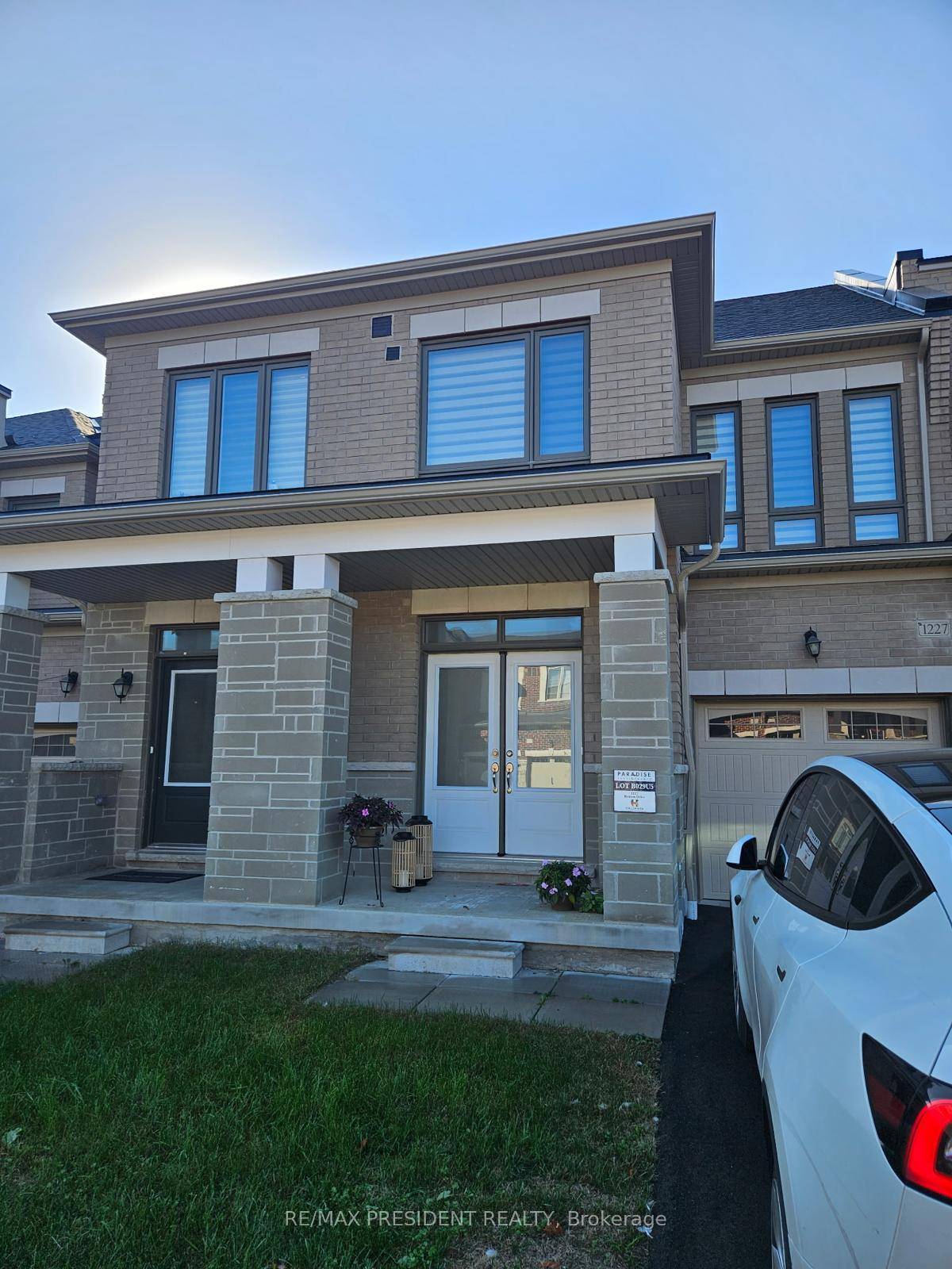 Beautifully maintained family home nestled in a sought after North Oshawa community.