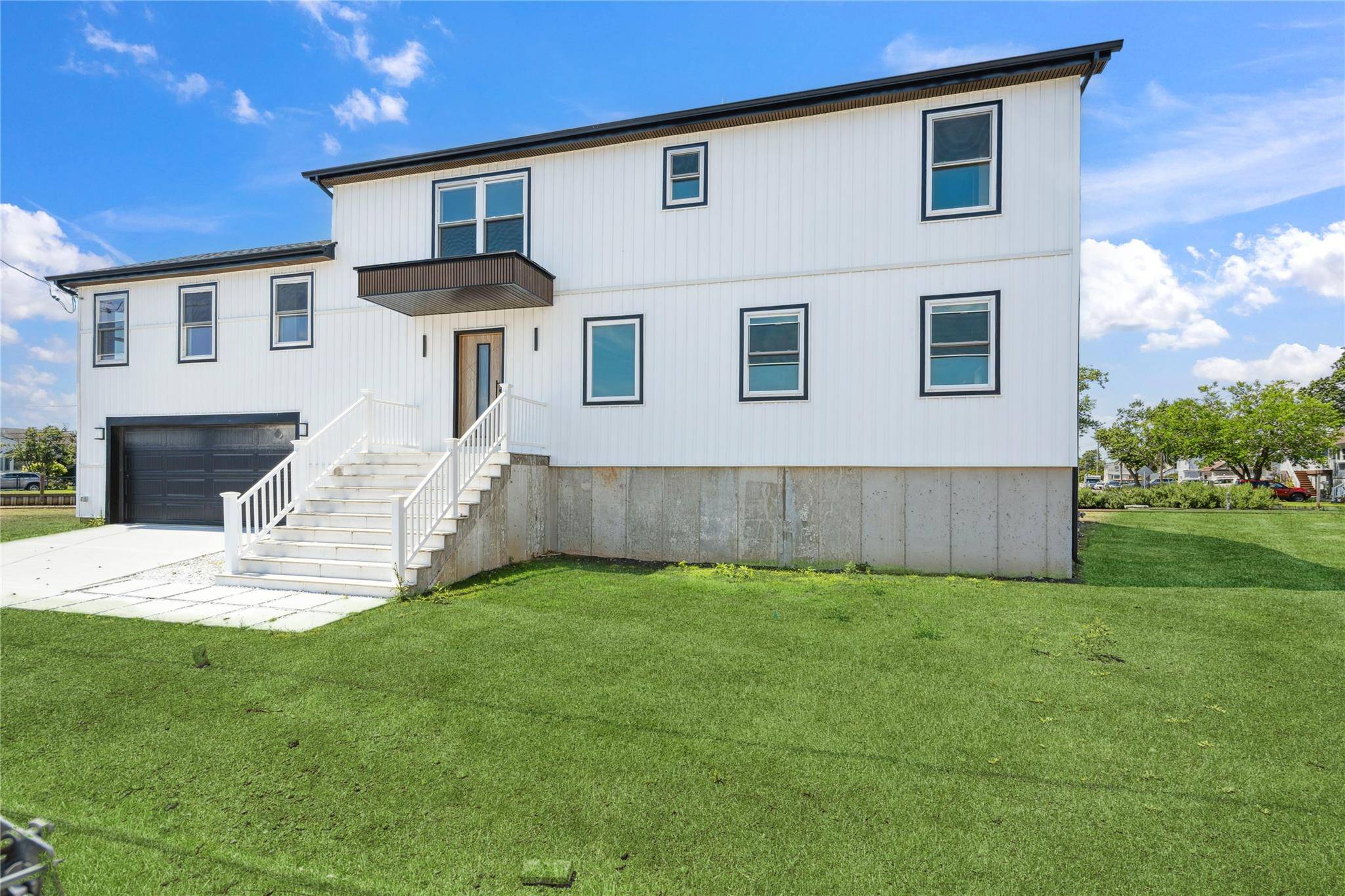 Stunning Waterfront Corner Unit in South Lindenhurst !