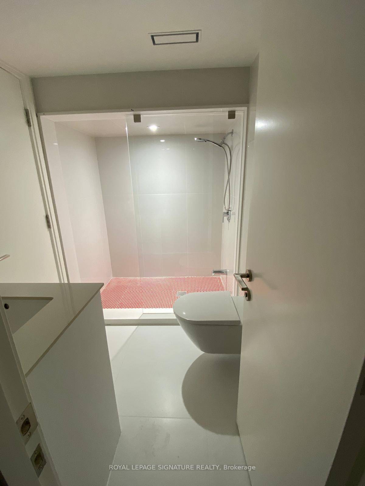 Beautifully Renovated Basement Apartment in a Prestigious Neighbourhood !