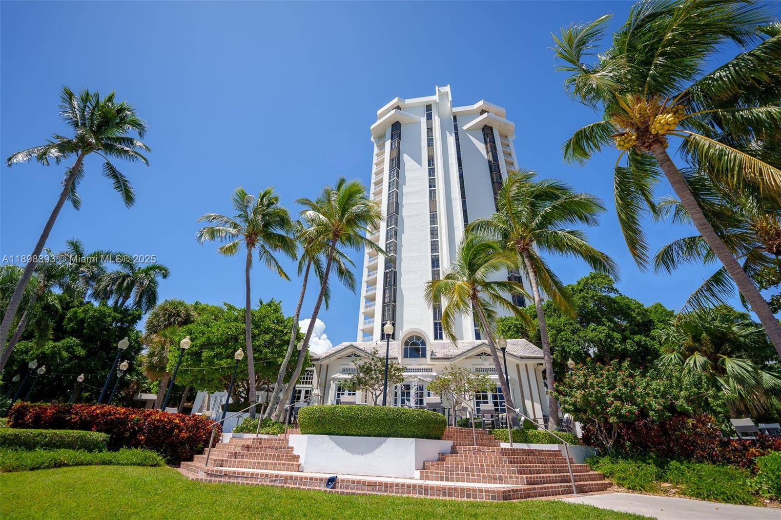 PRICED TO SELL ! This stunning 2 bedrooms 2 baths move in ready condo offers modern living at its finest with luxurious finishes throughout.