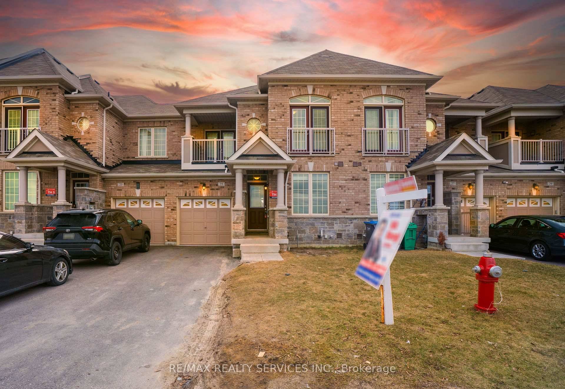 Welcome to this beautiful, well maintained freehold townhouse in a sought after community In High Demand Area Of Mayfield Village.