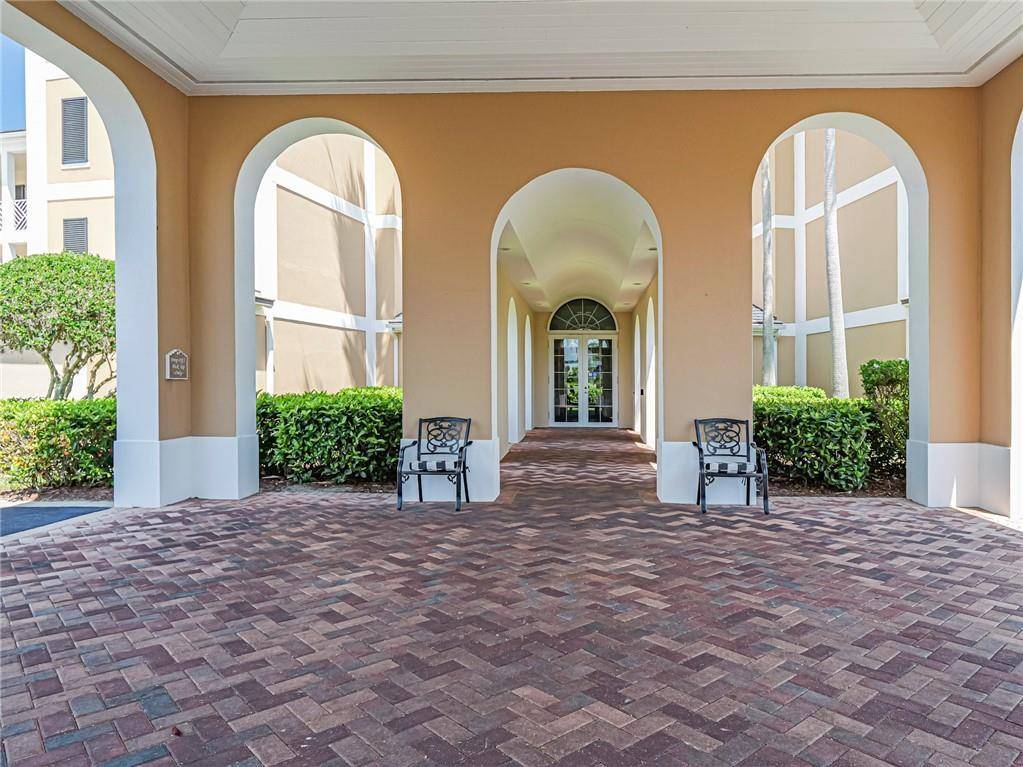 Elegant Country Club living in this second floor condo built by Proctor Construction.