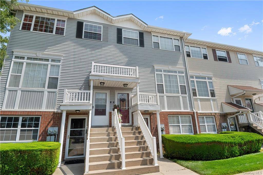 Welcome to Harbour Pointe at Shorehaven Condominiums, This Condo Townhouse is located at 126 Beacon Lane on the second and third floor.