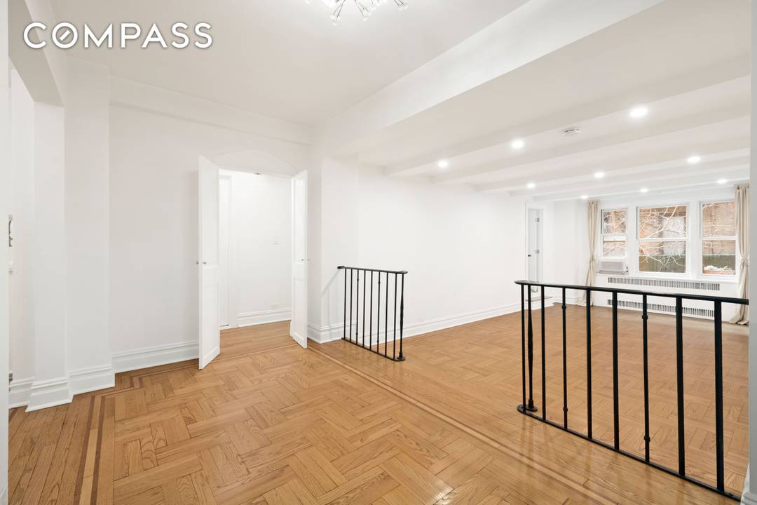 Beautifully Renovated Corner Co op Unit in the Heart of Carnegie Hill This renovated 3 bedroom, 2 bathroom corner residence offers an exceptional blend of prewar charm and contemporary comfort.
