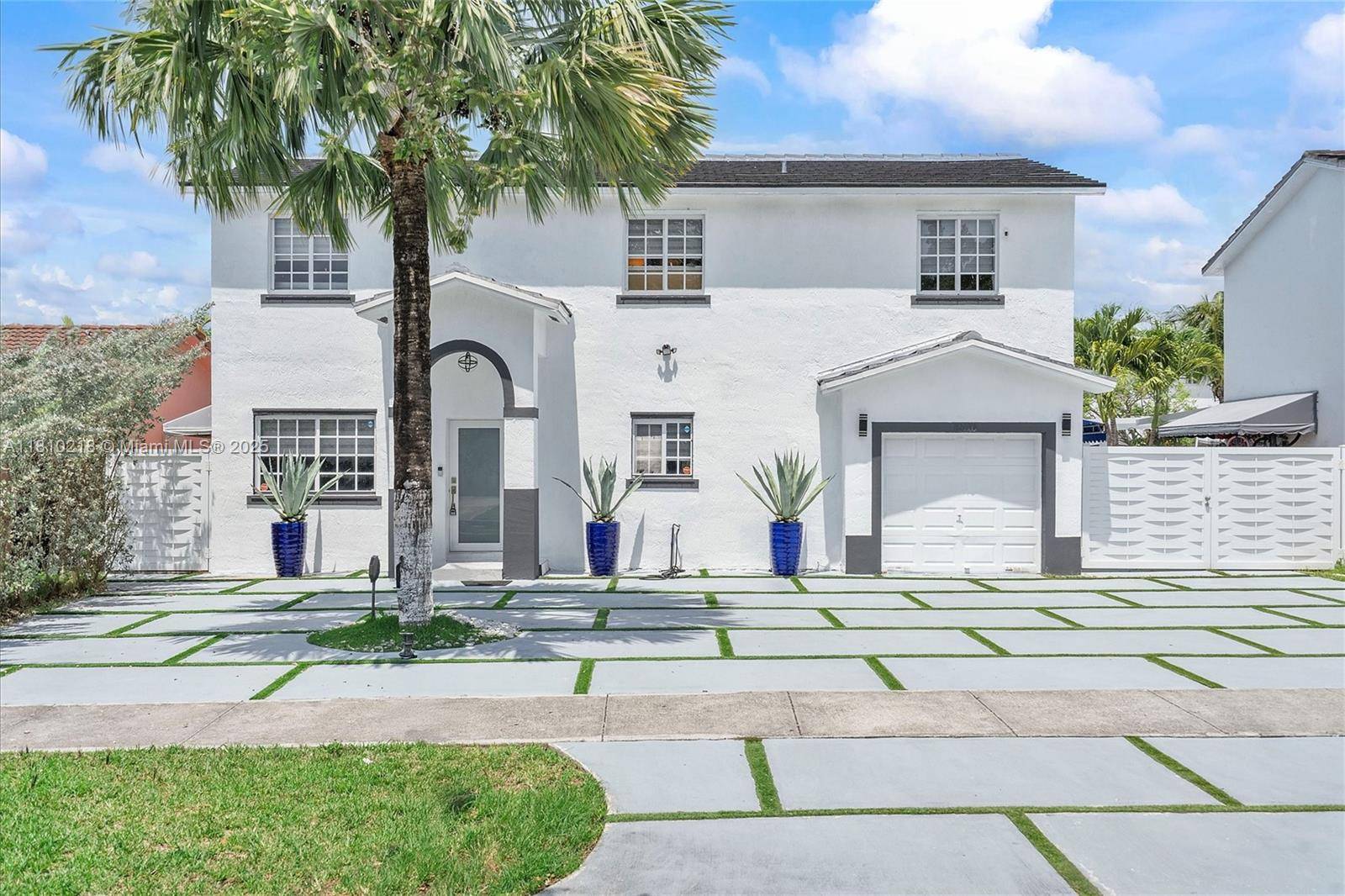 GREAT LOCATION OUTDOOR KITCHEN NO HOA !