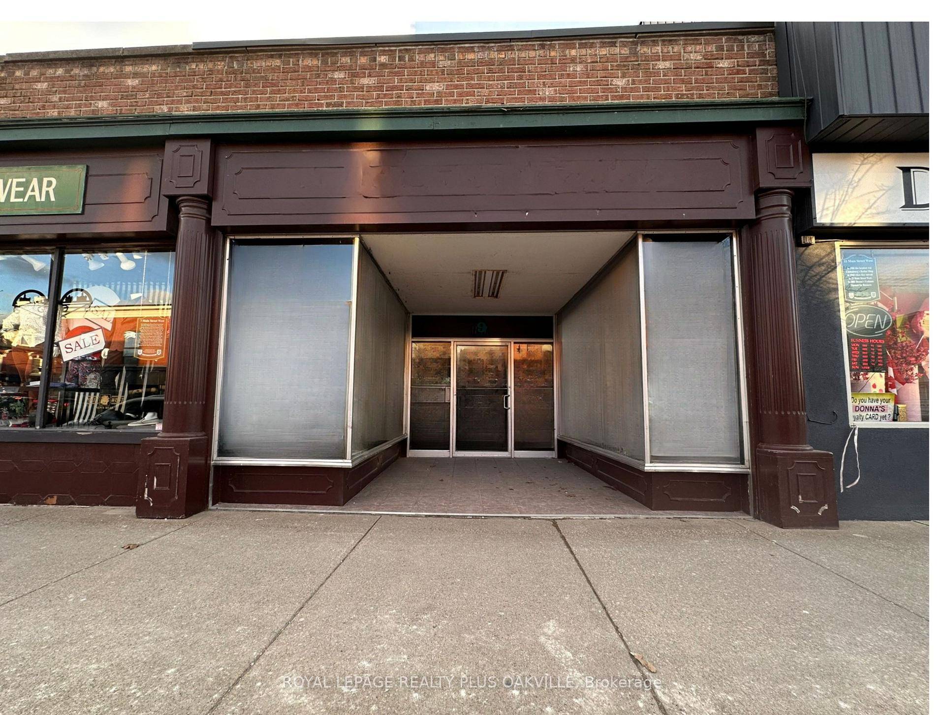 Charming retail space in Downtown Grimsby.