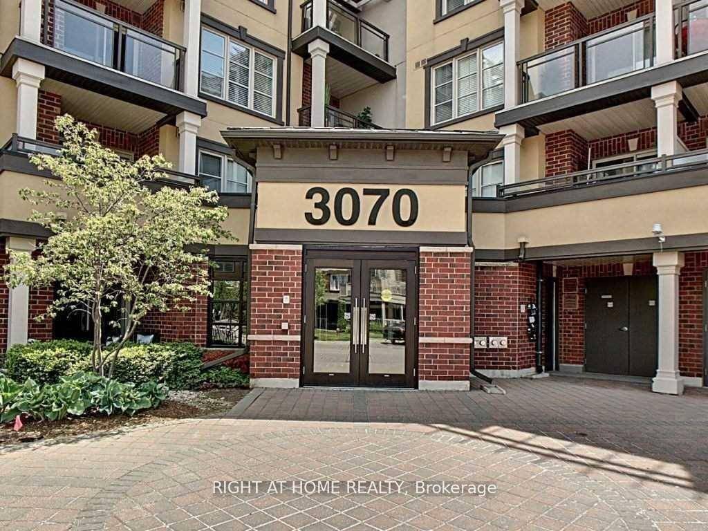 Amazing ! Move In Ready 1 Bedroom Condo.