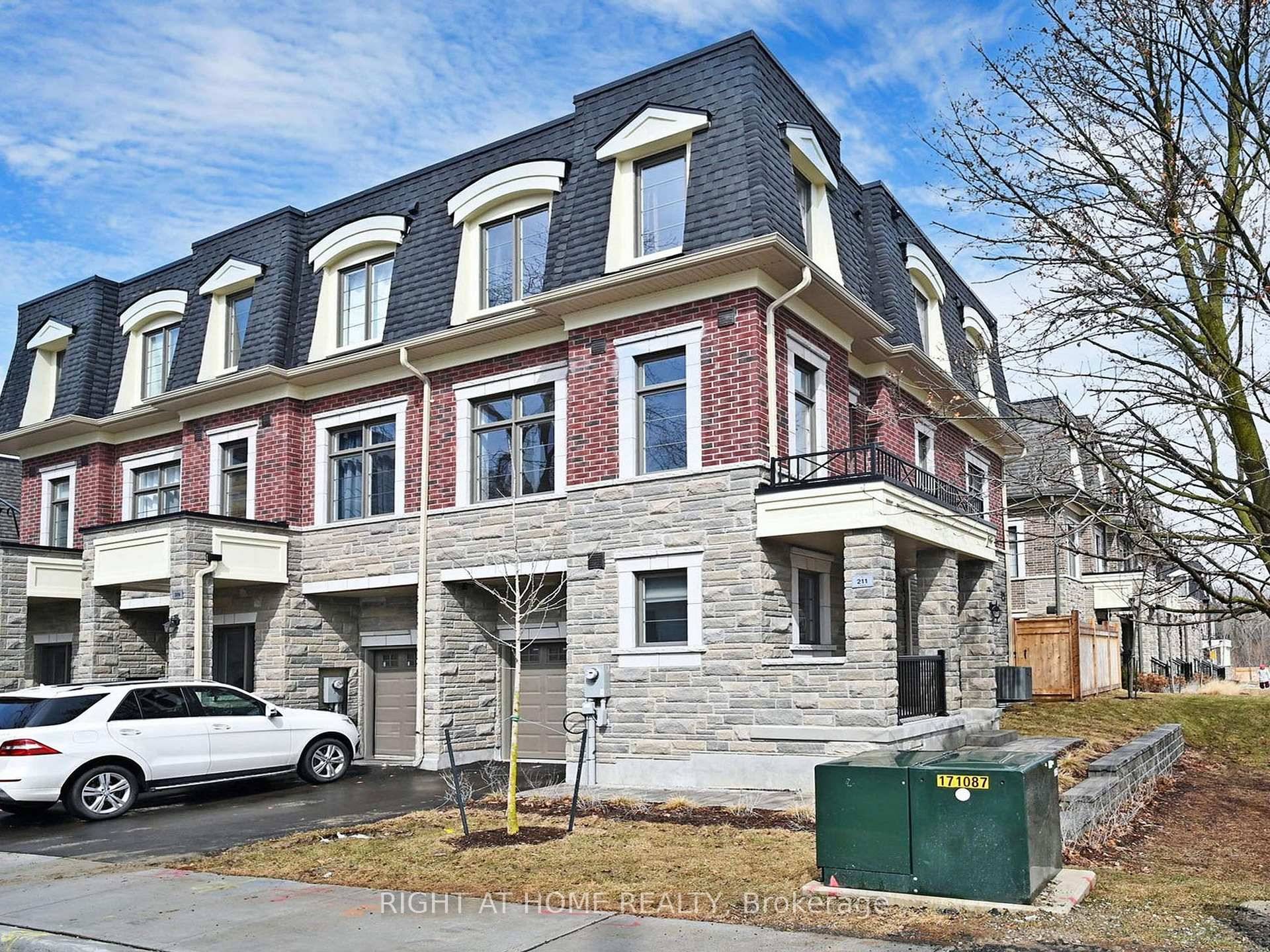 Discover 211 Wyndham, an exquisite brand new, never lived in end unit townhome in the exclusive Ravines on Main community of Streetsville.