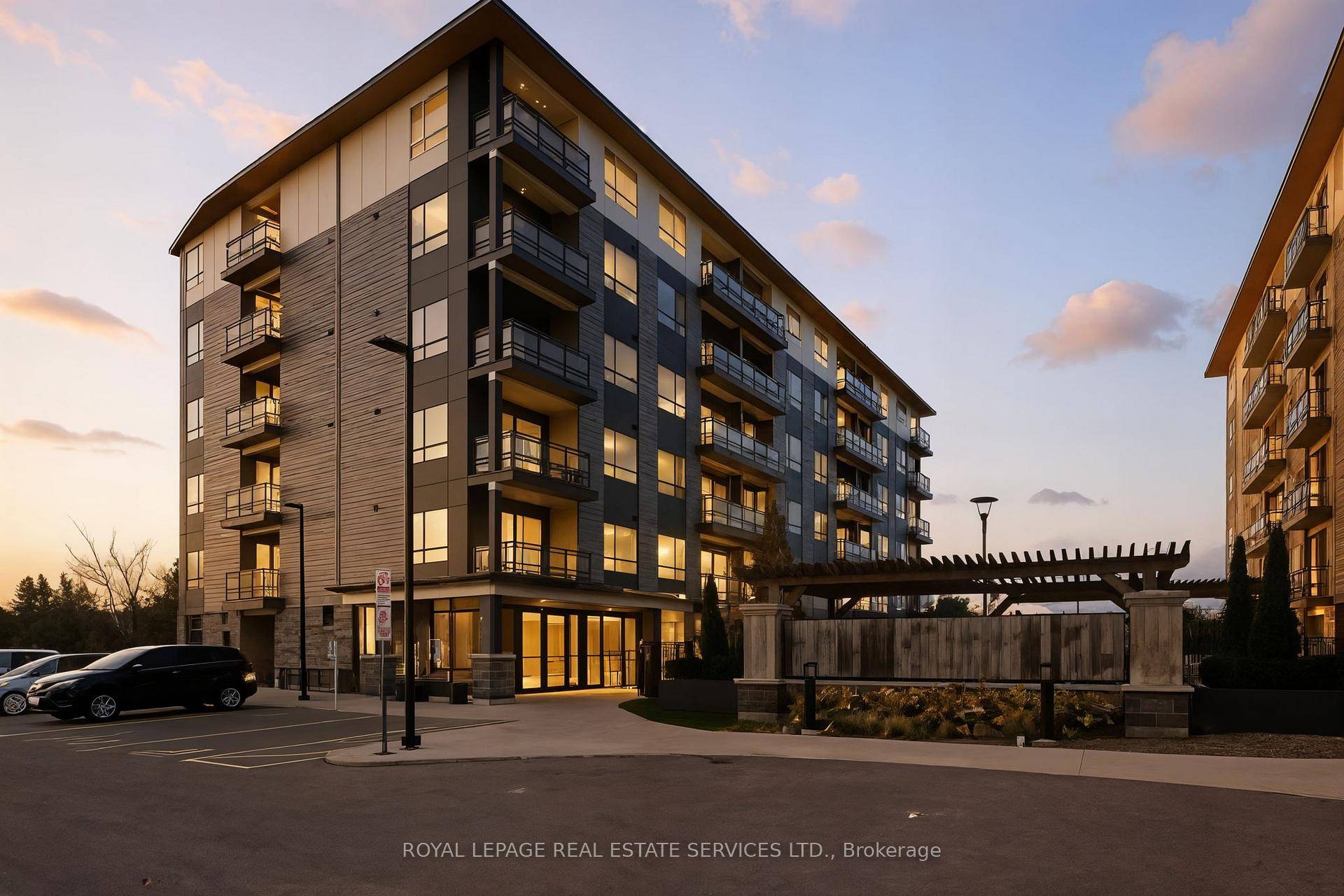 Welcome to Blackstone Condos where modern design meets urban convenience in the heart of Waterloo.