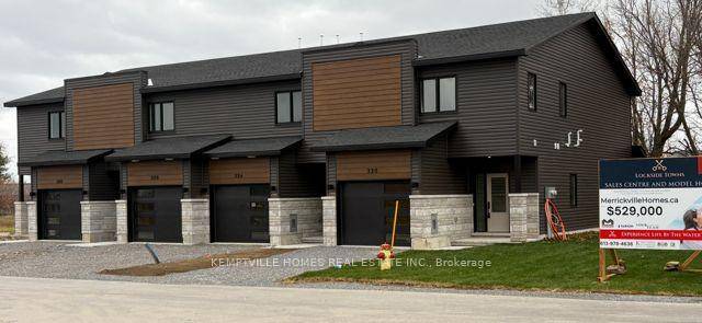 Experience waterside luxury at LOCKSIDE TOWNS in Merrickville, a place known for its vibrant charm and boutique culture.