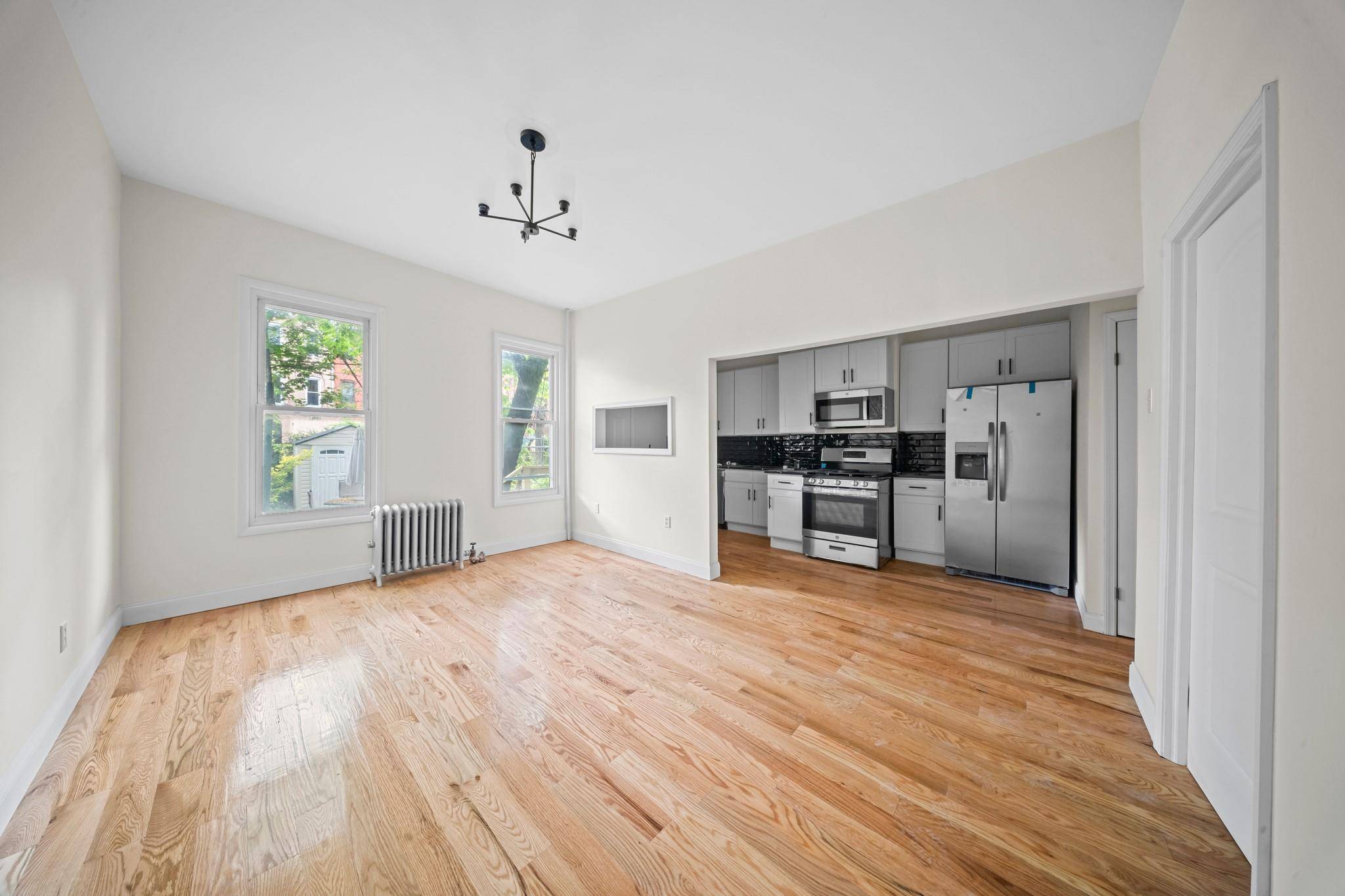 Opportunity Knocks ! Ideal for savvy investors and primary home owners alike !