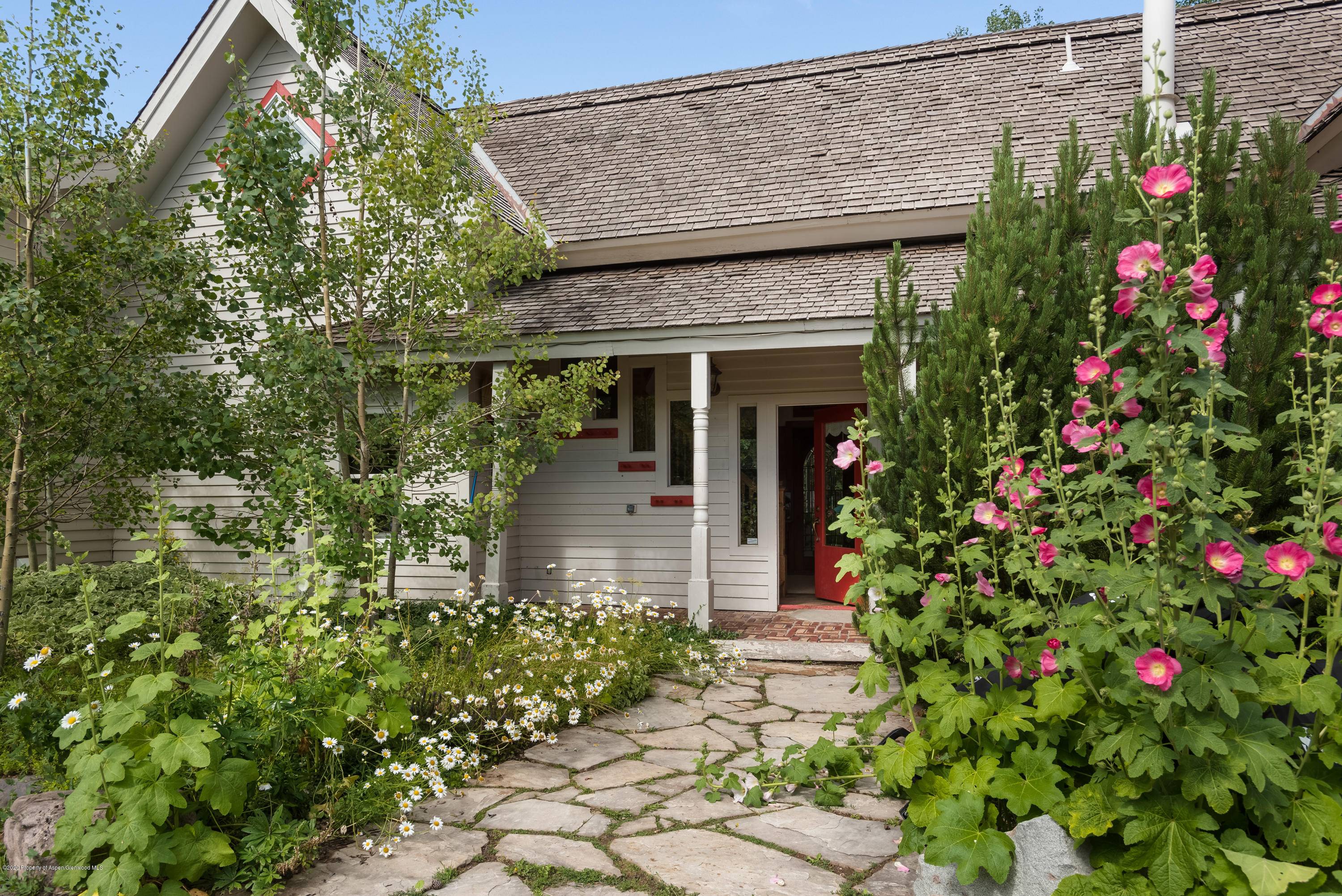 A classic Aspen home, this 3600 sq ft, 5 bedroom house is available for a long term rental from September 2020 through June 2021.