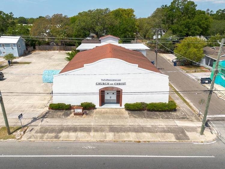 Unlock the potential of this unique commercial property, perfectly positioned on a high visibility corner lot in the vibrant and sought after community of Historic Seminole Heights.