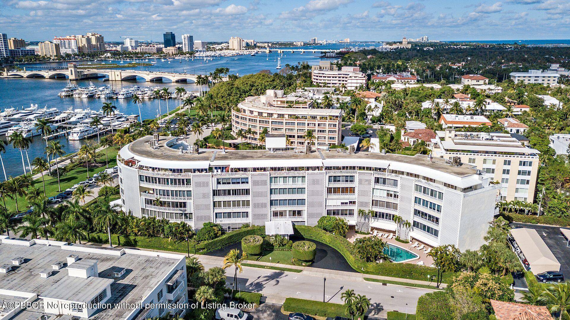 ''Villa Bougainvillea'' Step into this completely renovated decorator designed 2bedroom 2 bath split floor plan condo with large living dining room leading to a spacious light filled loggia.
