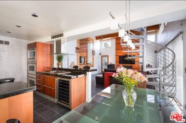 40  S Venice Blvd Marina Del Rey LA