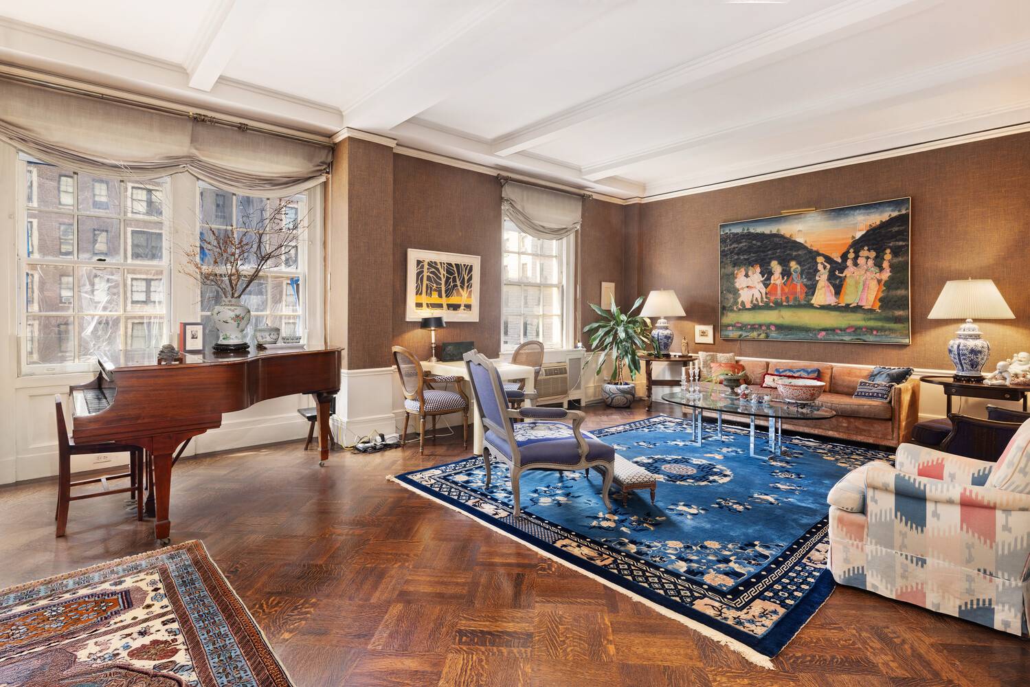 Situated in one of Manhattan's most distinguished addresses, this Park Avenue facing duplex residence at 829 Park Avenue is a seamless blend of timeless elegance and modern comfort.
