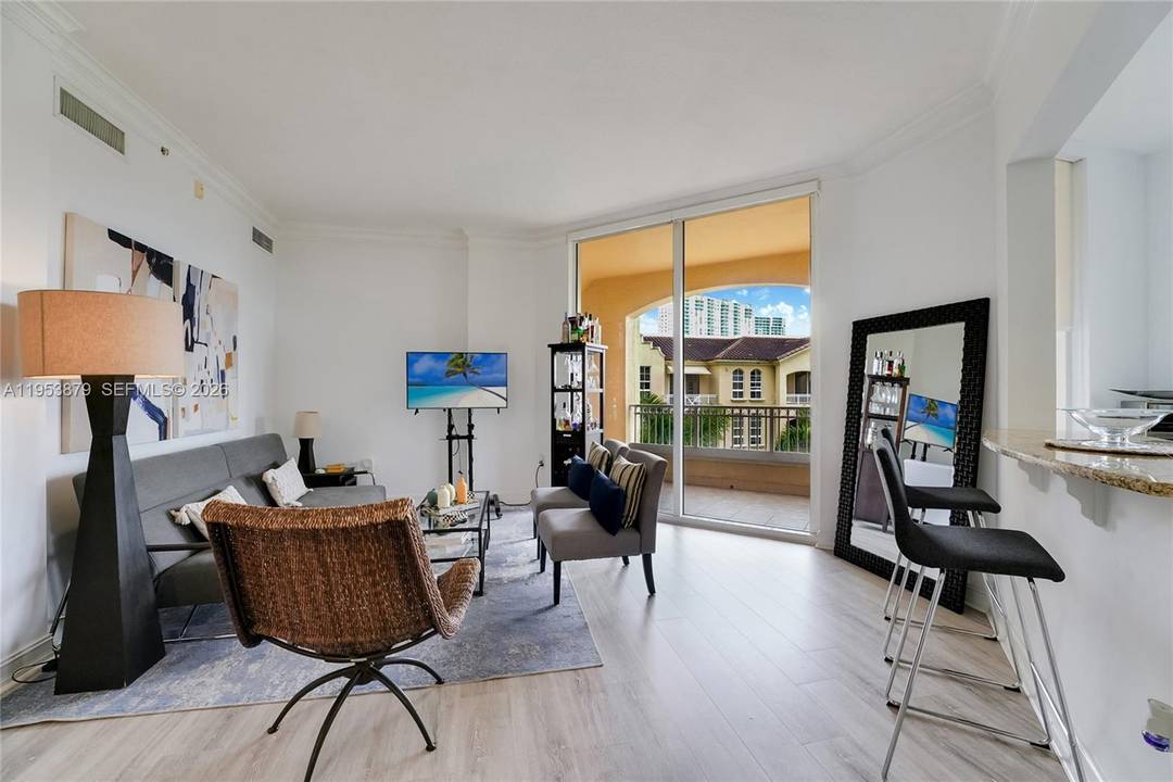 Bright 2 bedroom, 2 bath residence at the sought after Alaqua in Aventura.