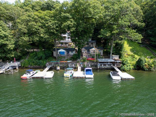 Lakefront Investment Paradise 100 Feet of Direct Waterfront !