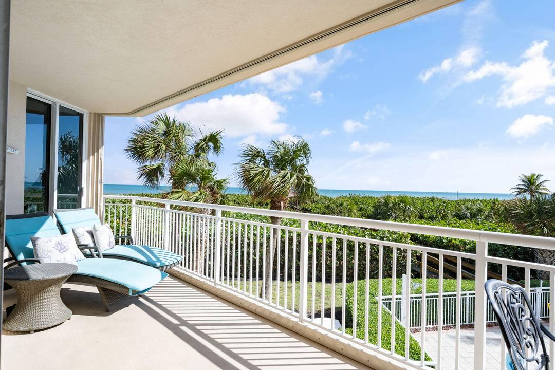 Escape to paradise with this stunning 3 bedroom, 2 bath oceanfront condo available for seasonal rent at The Atrium in beautiful Fort Pierce !