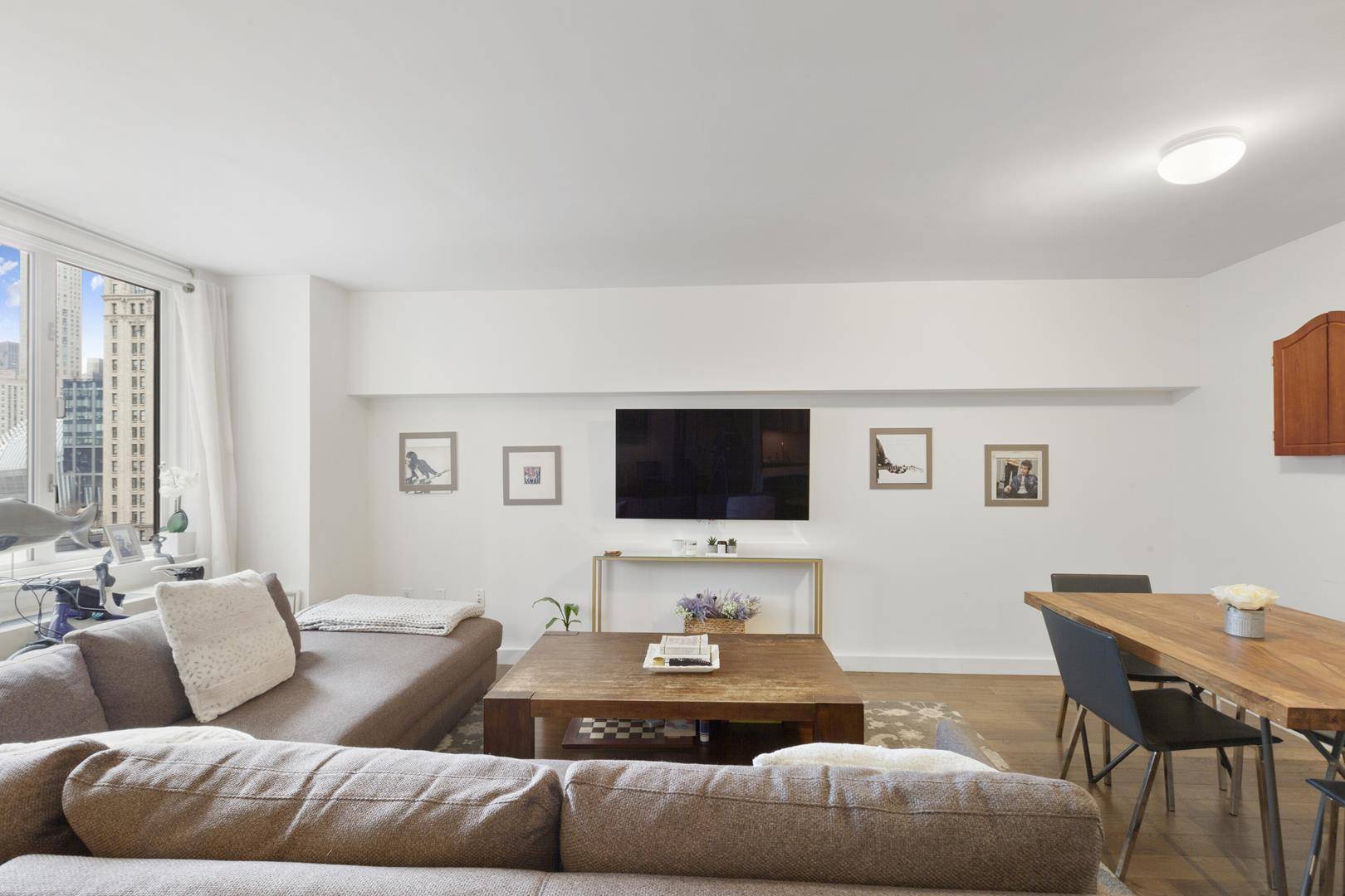 This gorgeous home provides a generous space with a layout offering a nice sense of separation from the living room and bedroom, it is not your typical cookie cutter one ...