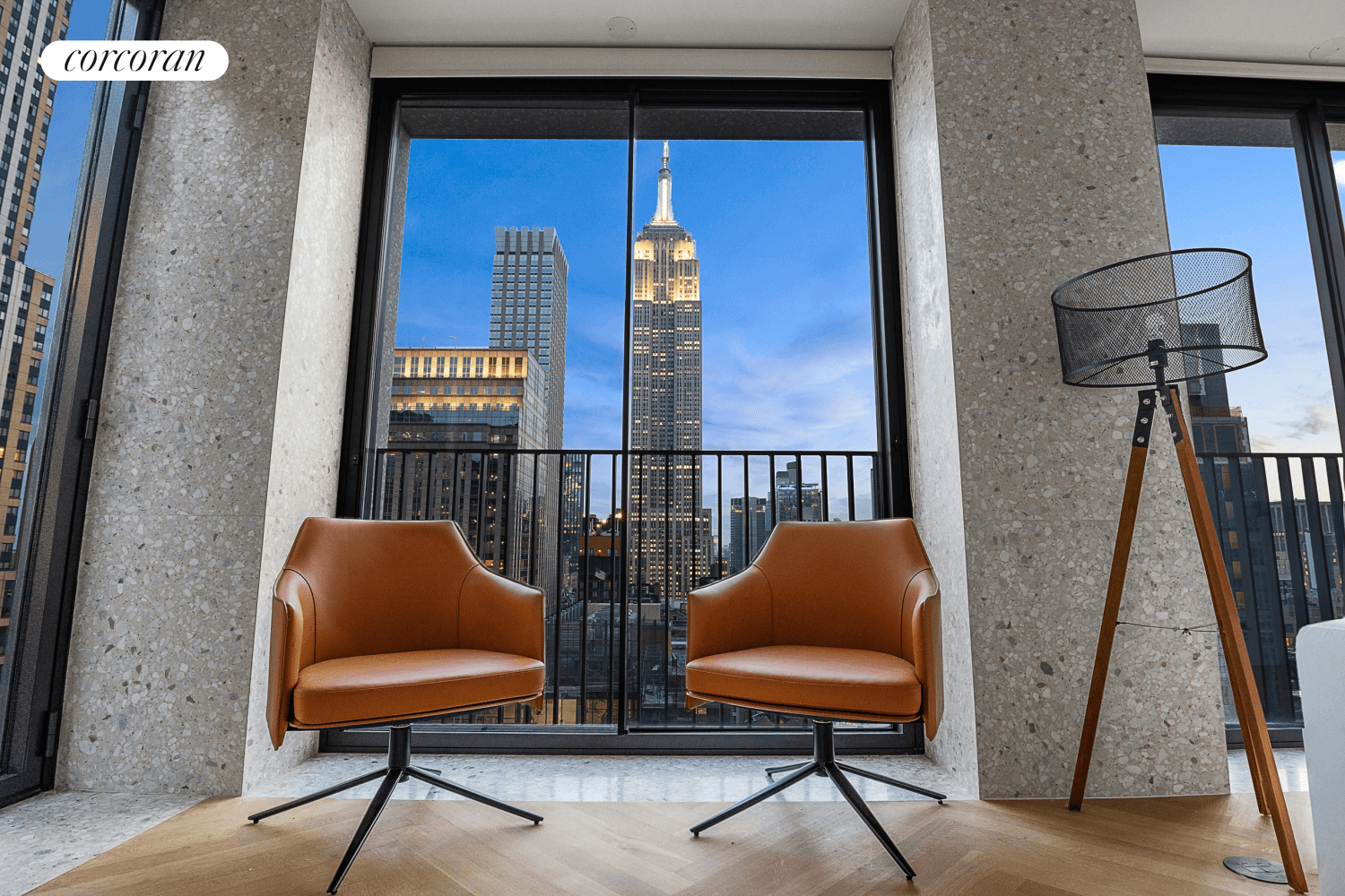 24D is the highest of its line and the highest one bedroom apartment facing South boasting direct Empire State Building and Lower Manhattan views and breathtaking sunsets.