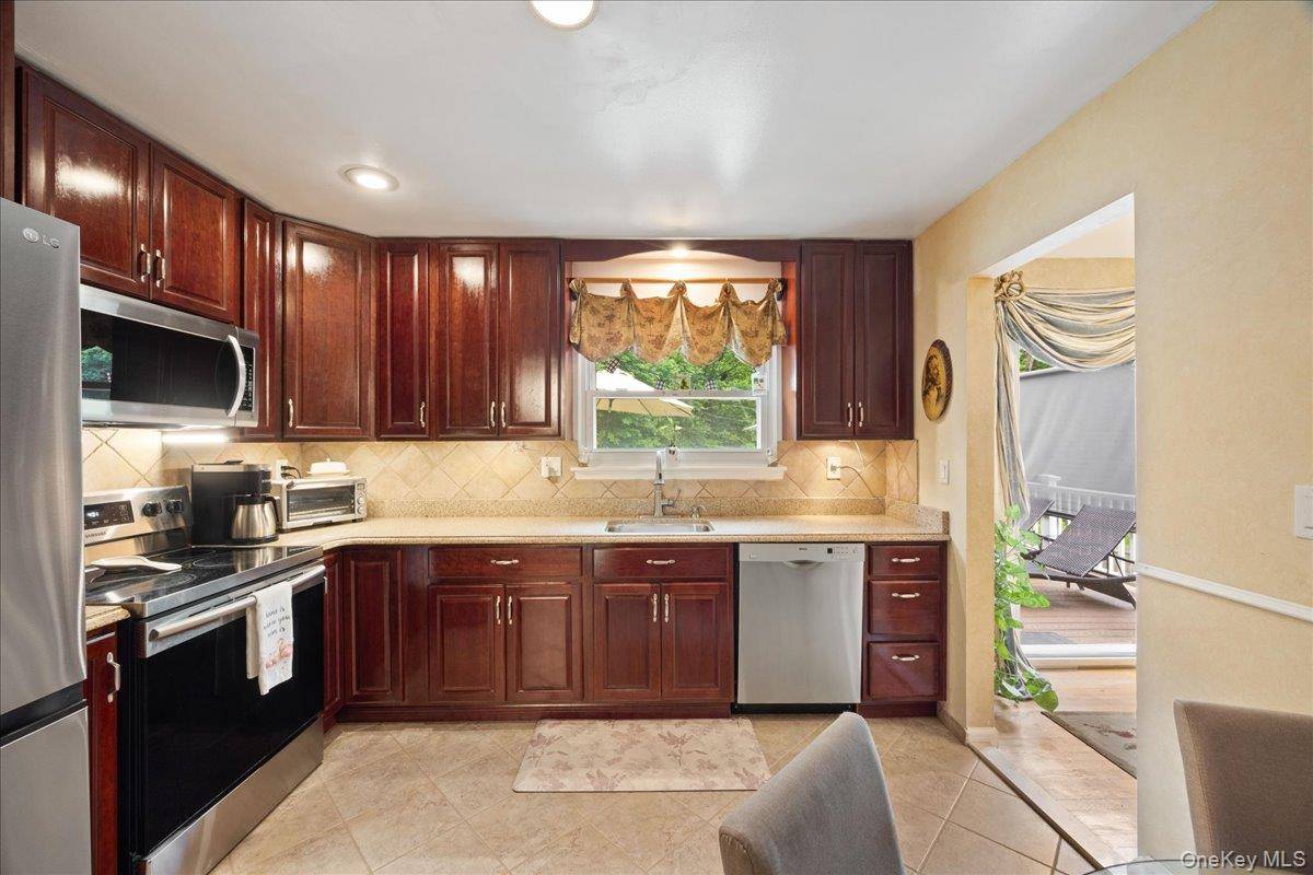 Chappaqua Schools. The Pride of Homeownership Starts Here.