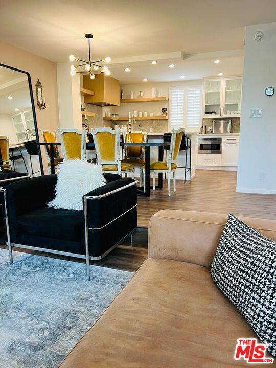 1925 S Beverly Glen Blvd 2.0 LA