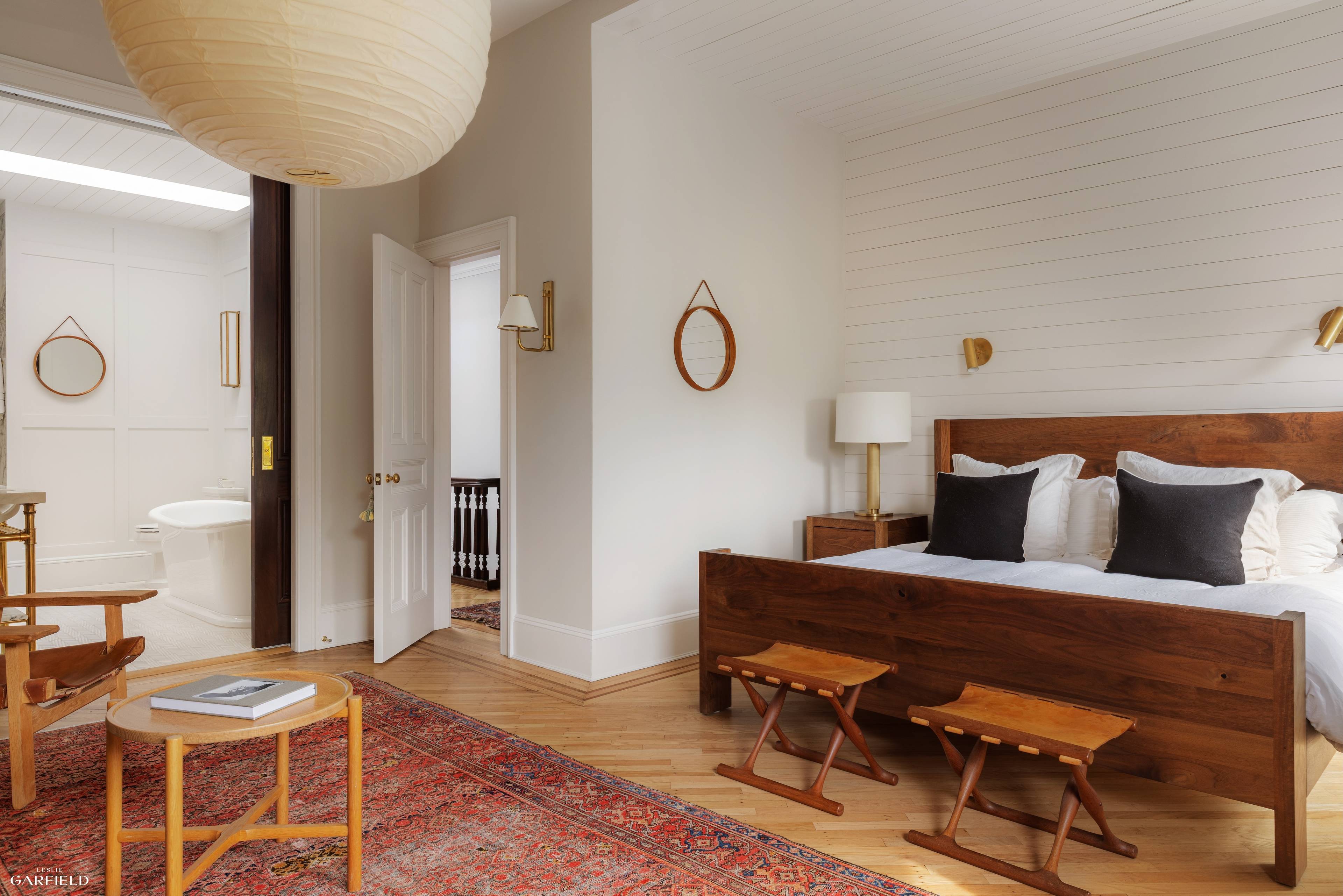 757 Carroll Street is a meticulously renovated 20 wide townhouse on one of Park Slope s most picturesque, tree lined blocks.