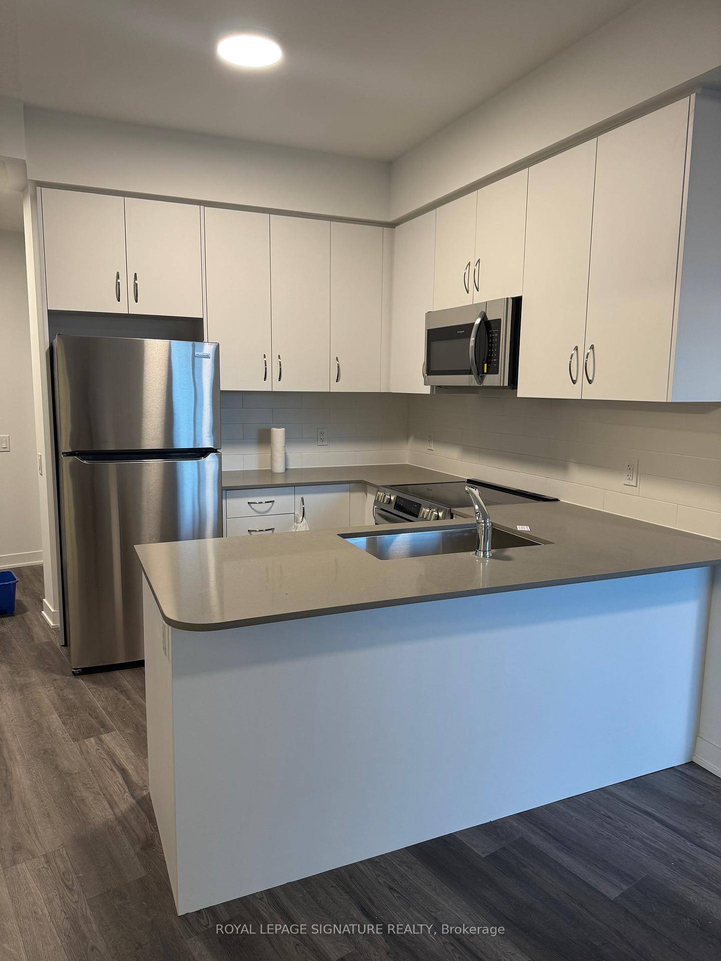 Welcome to this spacious Brand New One bedroom Plus Den Condo in North Oshawa With One Underground's Parking and Locker.