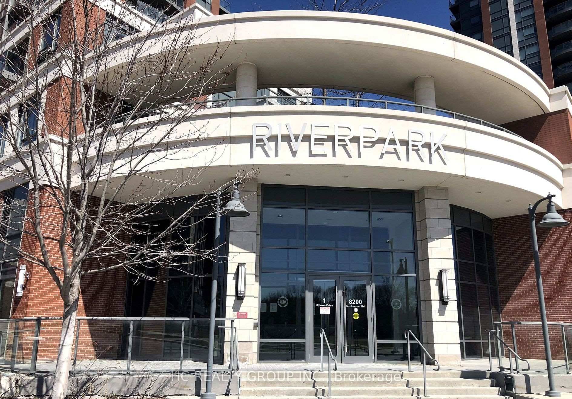 Exceptional Well Maintained amp ; Rarely Offered Uptown Markham Condo.